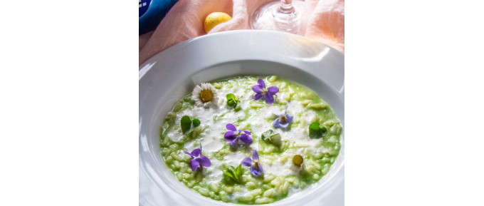 RISOTTO CARNAROLI ALLE ERBE SPONTANEE E STRACCHINO